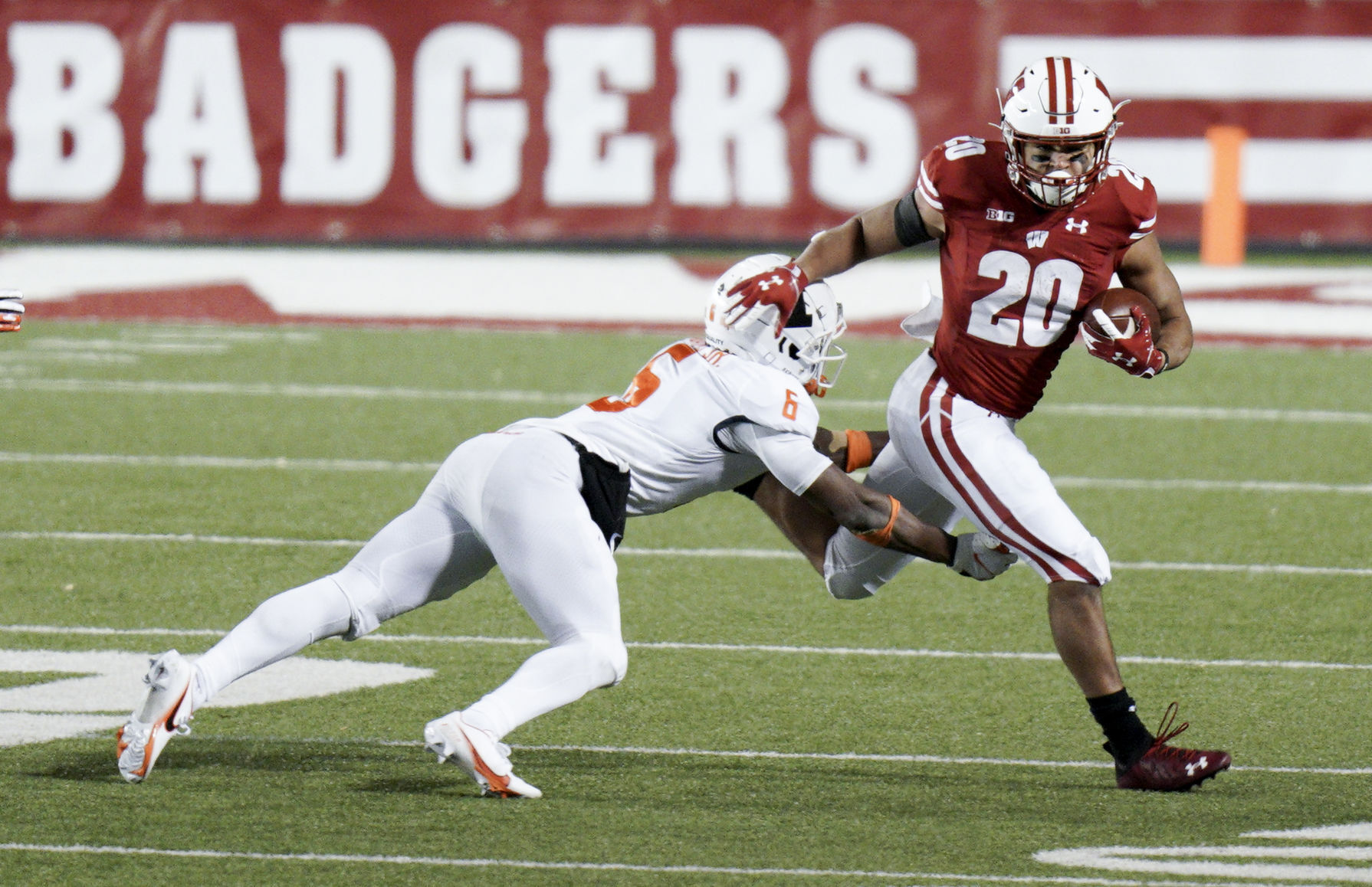 UW 45, Illinois 7